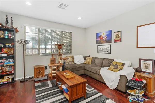 $658,000 | 814 Pyramid Court, Corona, CA 92878