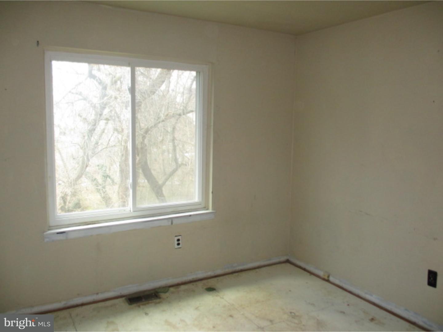 106 Aspen Court Evesham, NJ 08053 - Photo 3 of 9 Gallery Image 3