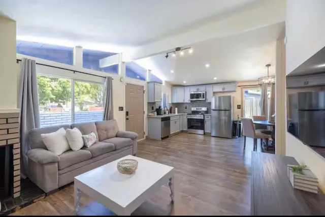 $375,000 | 5925 Mendocino Boulevard, Sacramento, CA 95824