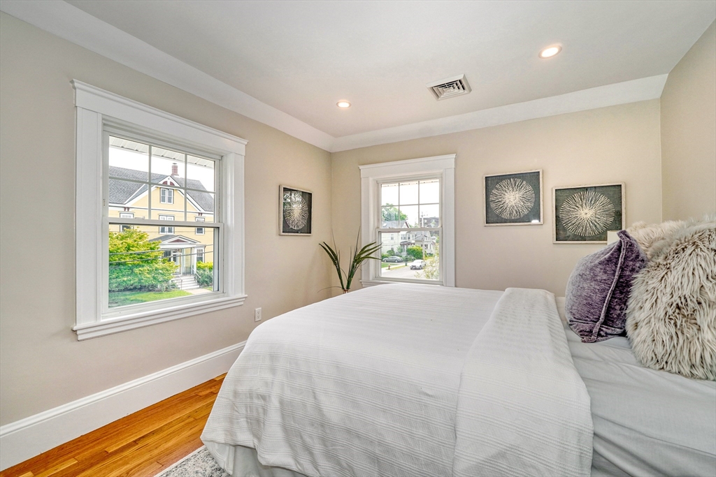 109 West Foster Street Melrose, MA 02176 - Photo 24 of 41
