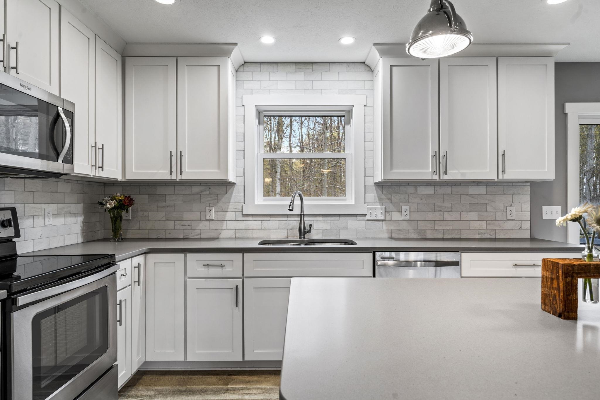 5404 Barney Road Traverse City, MI 49684 - Photo 13 of 47 1947951-3b7de390-4ba5-4202-8a59-b3015afe58f0.JPG