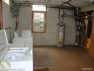 19547 Merriman Road Livonia, MI 48152 - Photo 5 of 15 Egree Window & Laundry