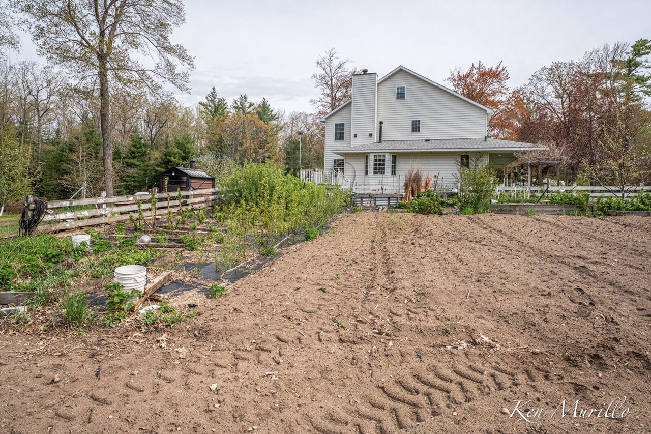 1519 North Roscommon Road Roscommon, MI 48653 - Photo 54 of 72