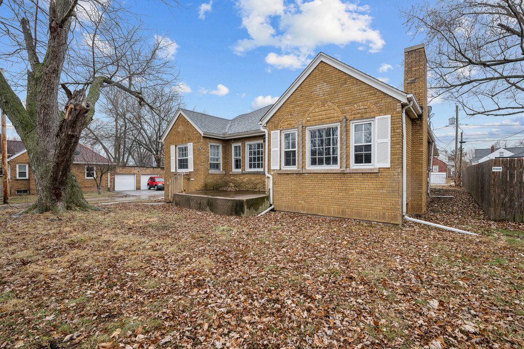 1838 37th Street Rock Island, IL 61201 - Photo 2 of 23