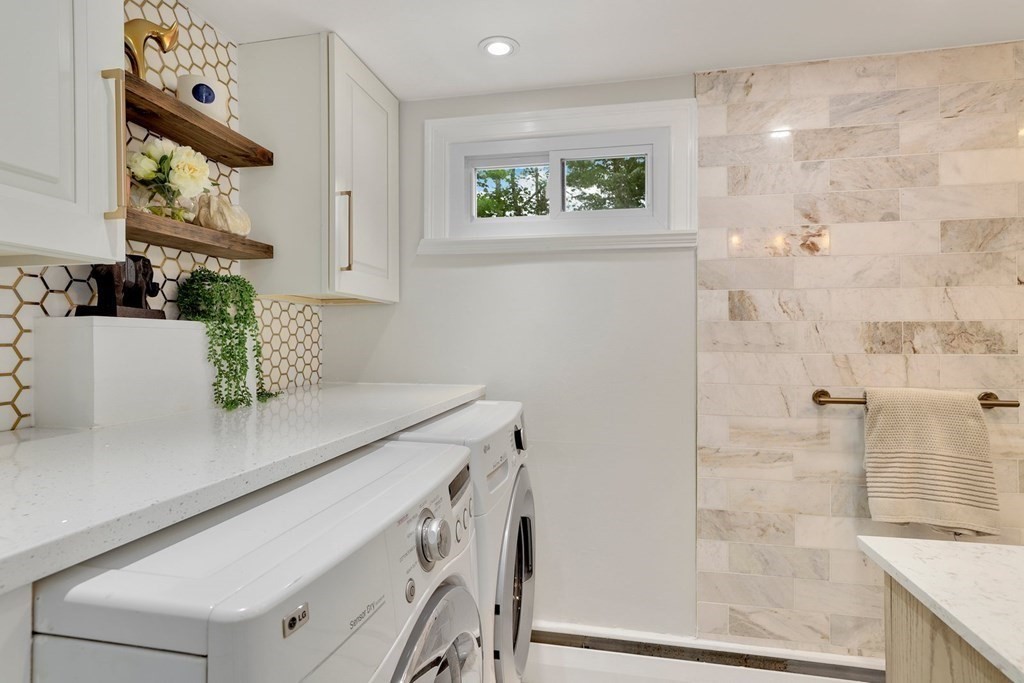 9 Indian Road Holbrook, MA 02343 - Photo 11 of 27