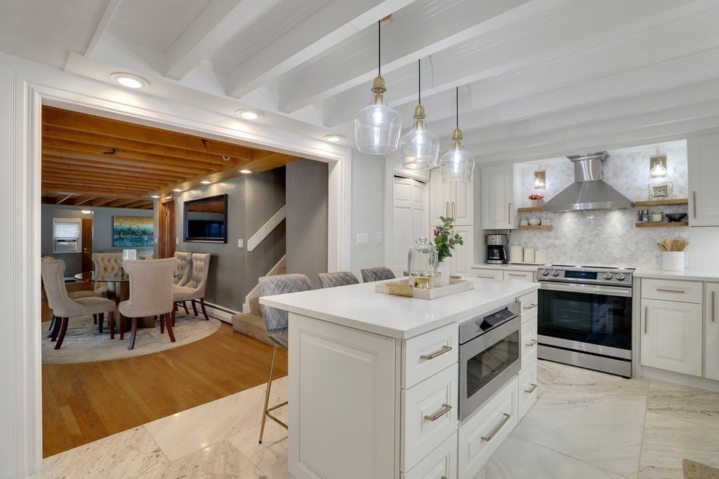 9 Indian Road Holbrook, MA 02343 - Photo 3 of 27