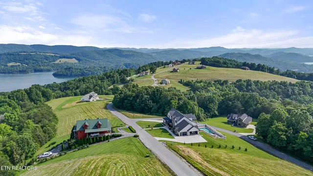 $1,375,000 | 888 Smokey Quartz Boulevard, New Tazewell, TN 37825