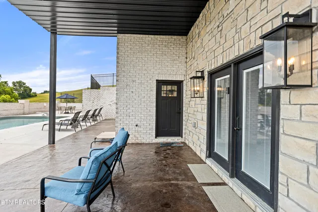 $1,375,000 | 888 Smokey Quartz Boulevard, New Tazewell, TN 37825