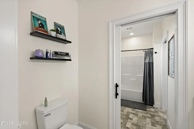 $1,375,000 | 888 Smokey Quartz Boulevard, New Tazewell, TN 37825