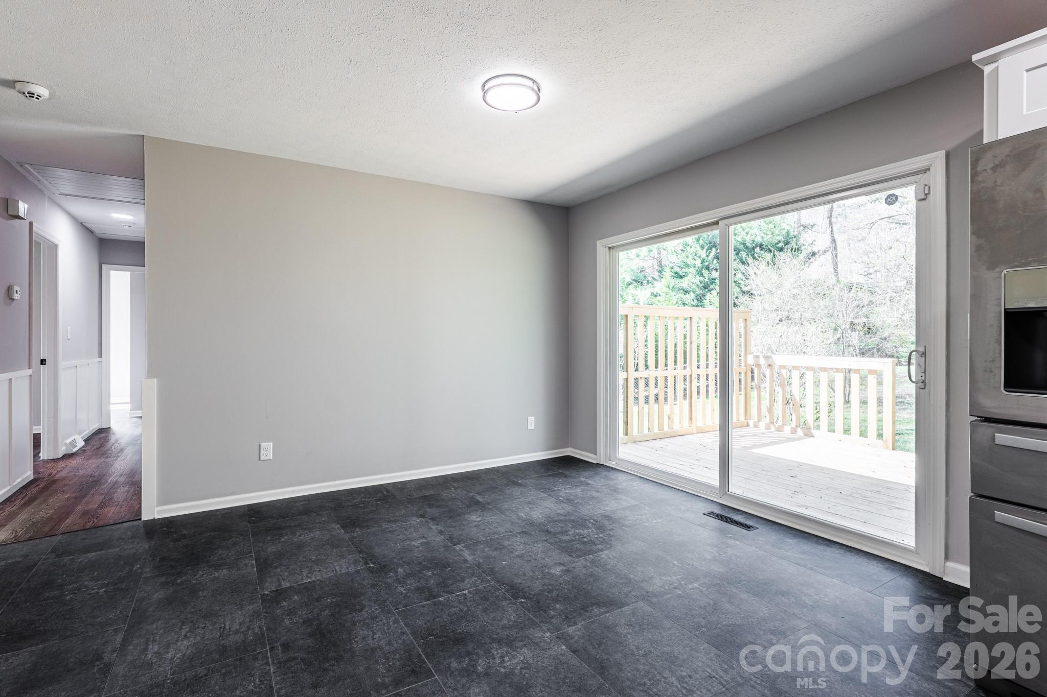 8 Hillview Road Asheville, NC 28805 - Photo 25 of 42