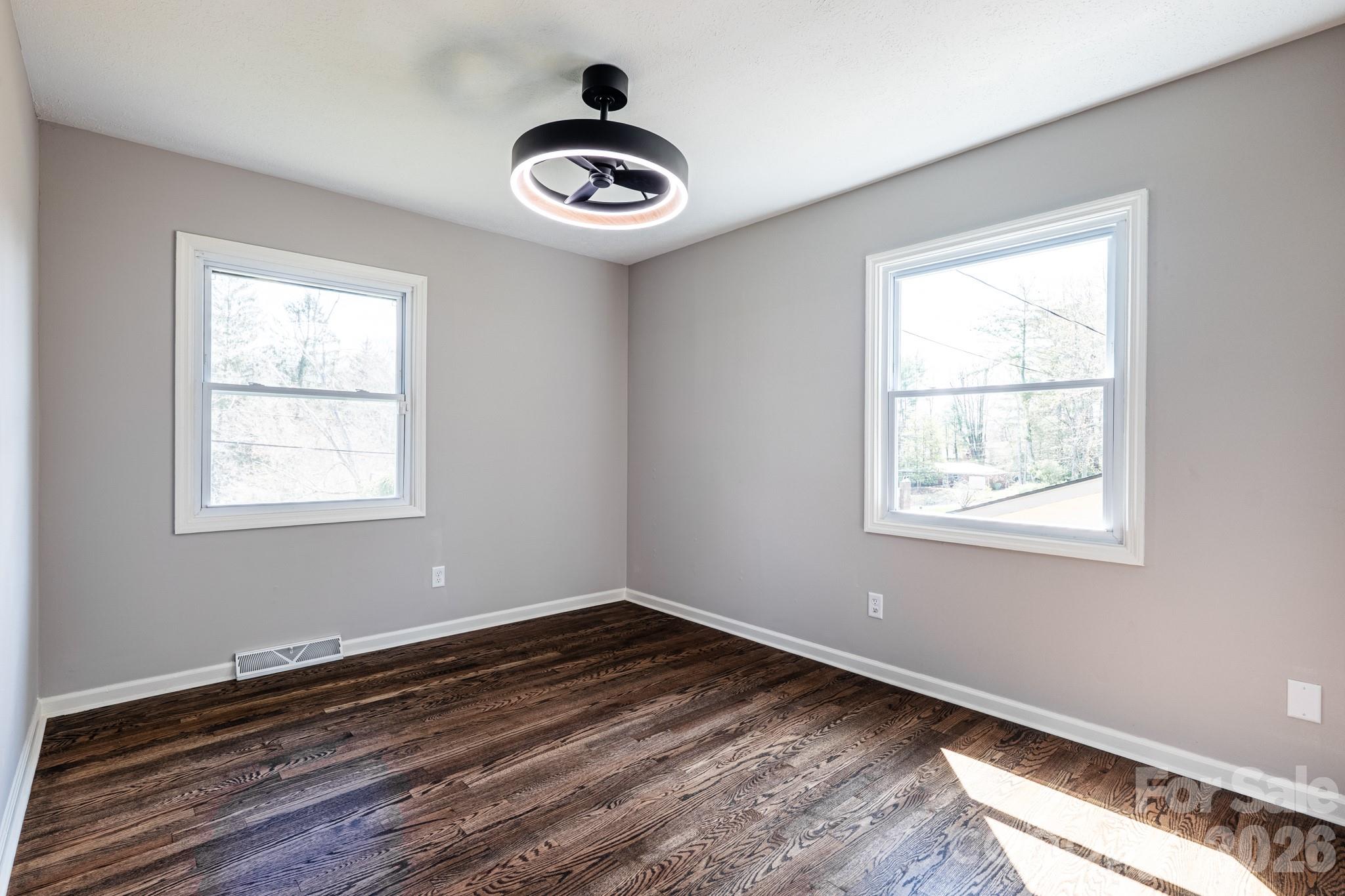 8 Hillview Road Asheville, NC 28805 - Photo 36 of 42