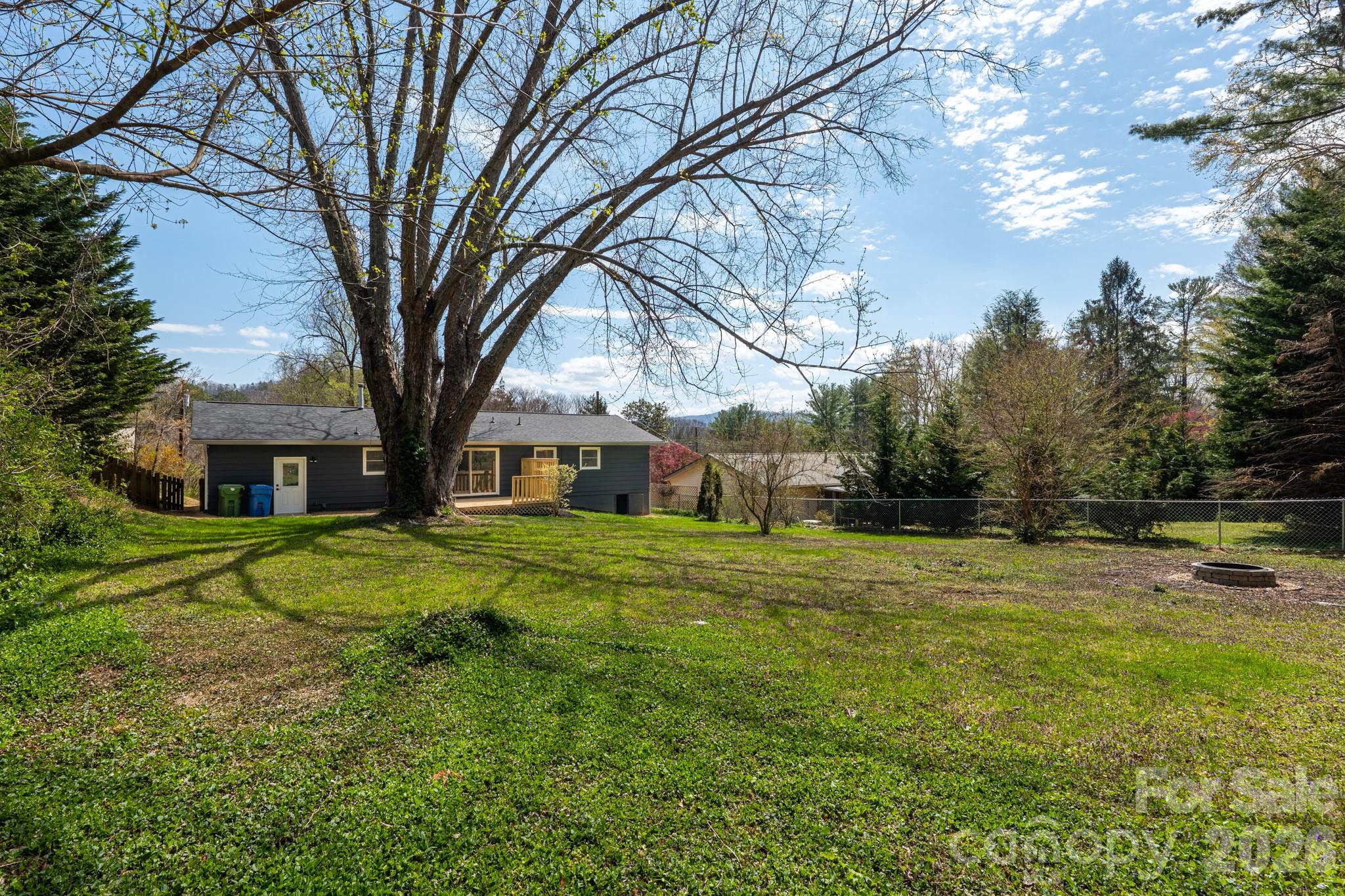 8 Hillview Road Asheville, NC 28805 - Photo 10 of 42