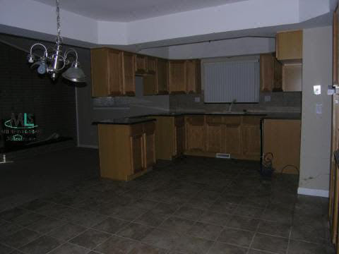 527165-2.JPG