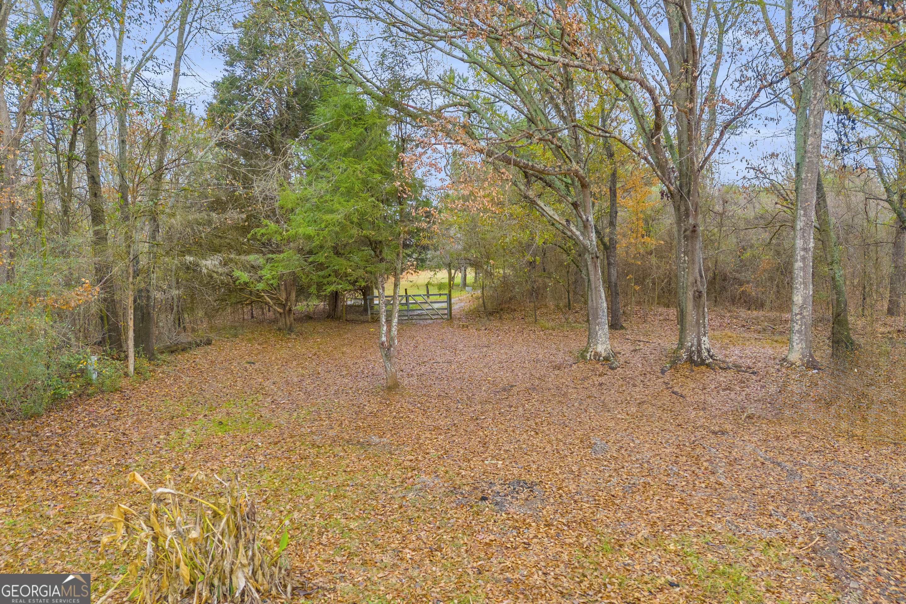 259 East Ridgeway Road Commerce, GA 30529 - Photo 1 of 20