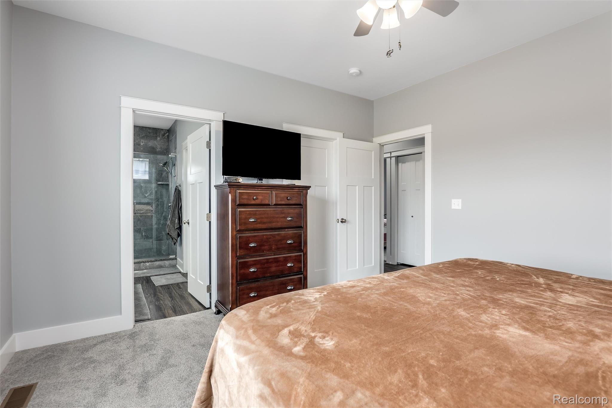 740 Range Road Marysville, MI 48040 - Photo 18 of 32 Master Suite