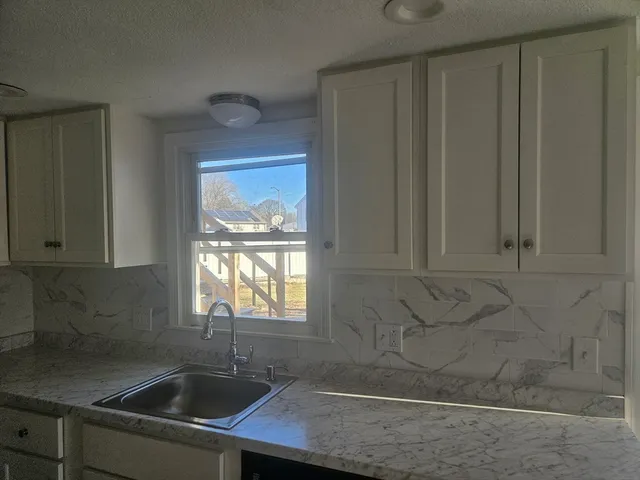 $2,580 | 23 Sussex Street, Unit 1, Saugus, MA 01906