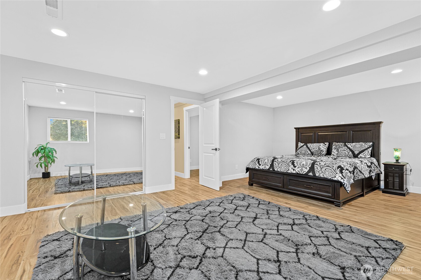 1112 Redmond Avenue Northeast Renton, WA 98056 - Photo 18 of 40