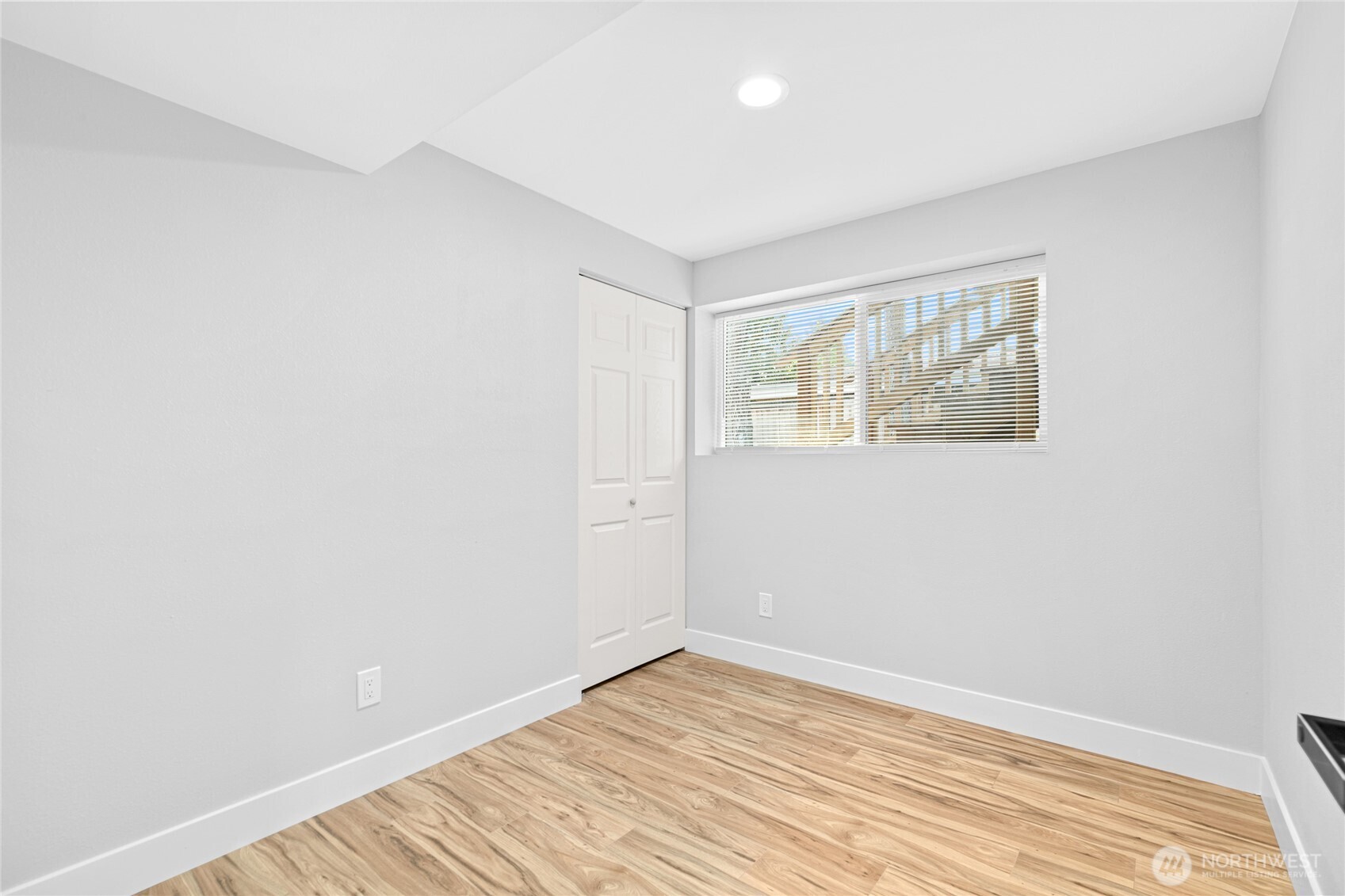 1112 Redmond Avenue Northeast Renton, WA 98056 - Photo 22 of 40