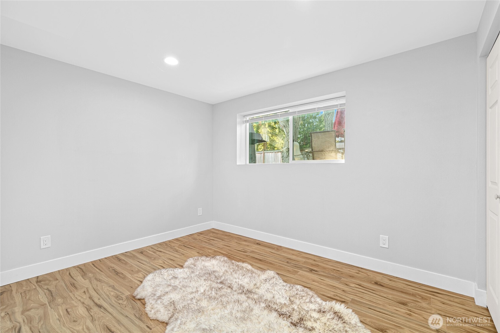 1112 Redmond Avenue Northeast Renton, WA 98056 - Photo 23 of 40