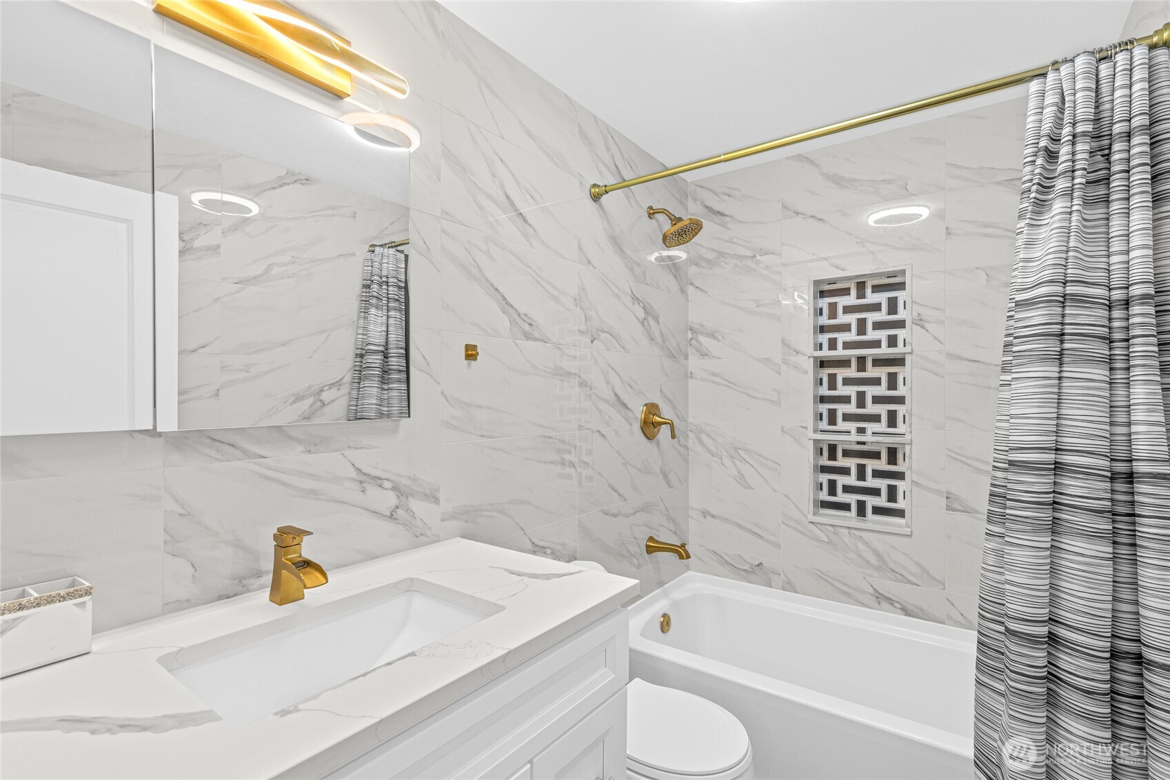 1112 Redmond Avenue Northeast Renton, WA 98056 - Photo 28 of 40