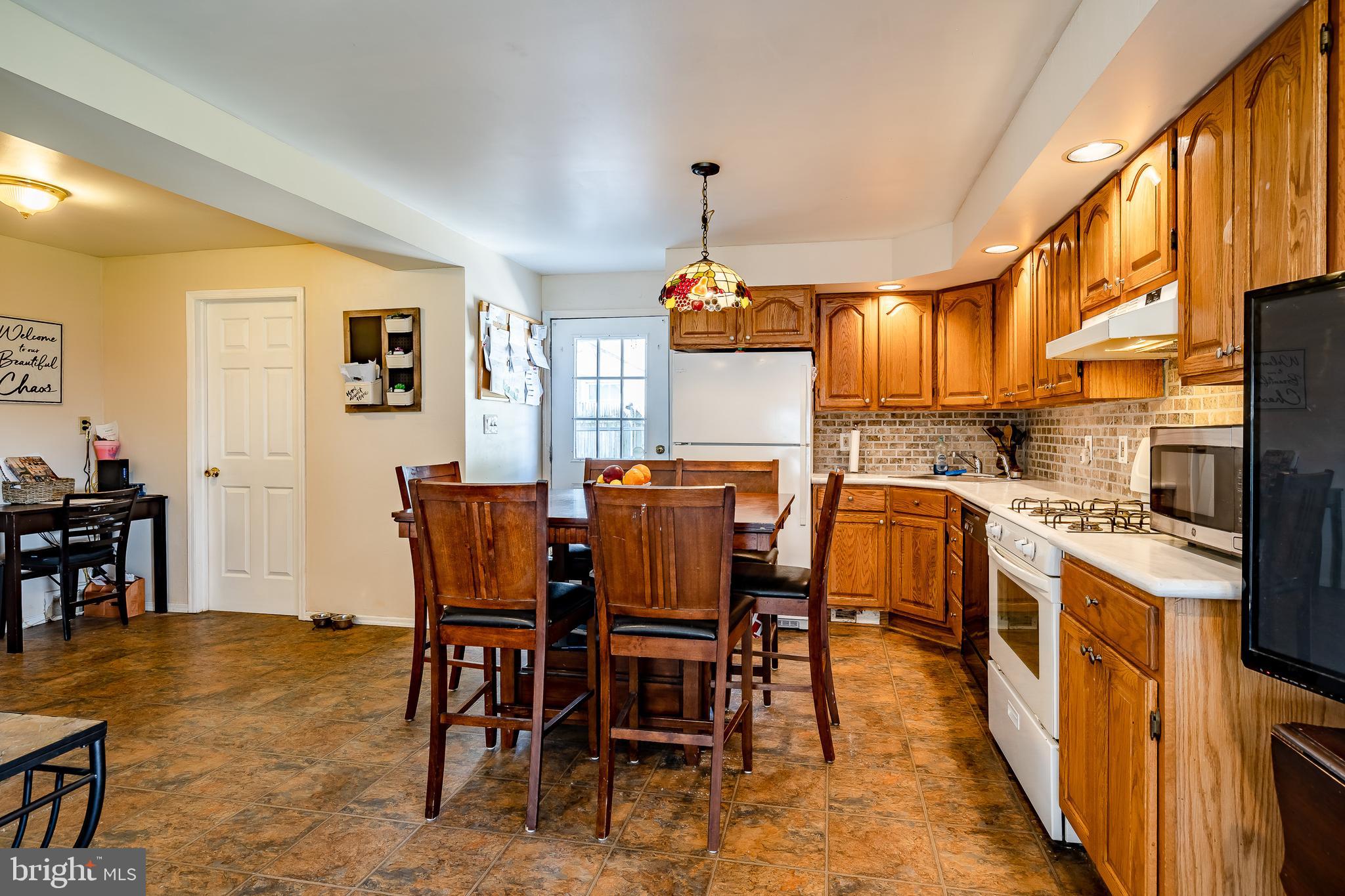 1025 Lamb Road Secane, PA 19018 - Photo 5 of 13