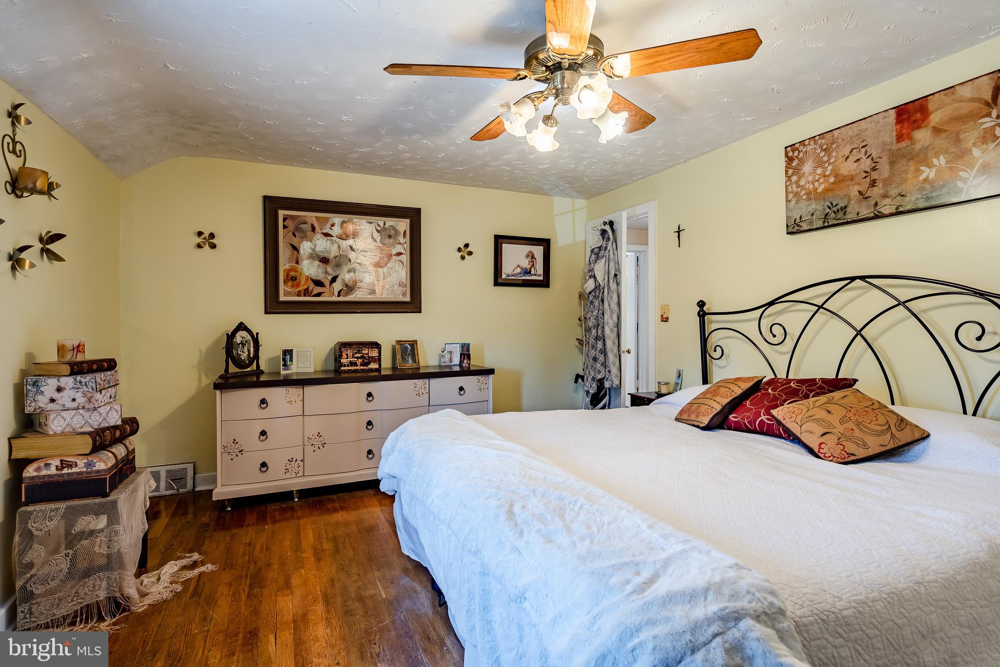 1025 Lamb Road Secane, PA 19018 - Photo 6 of 13