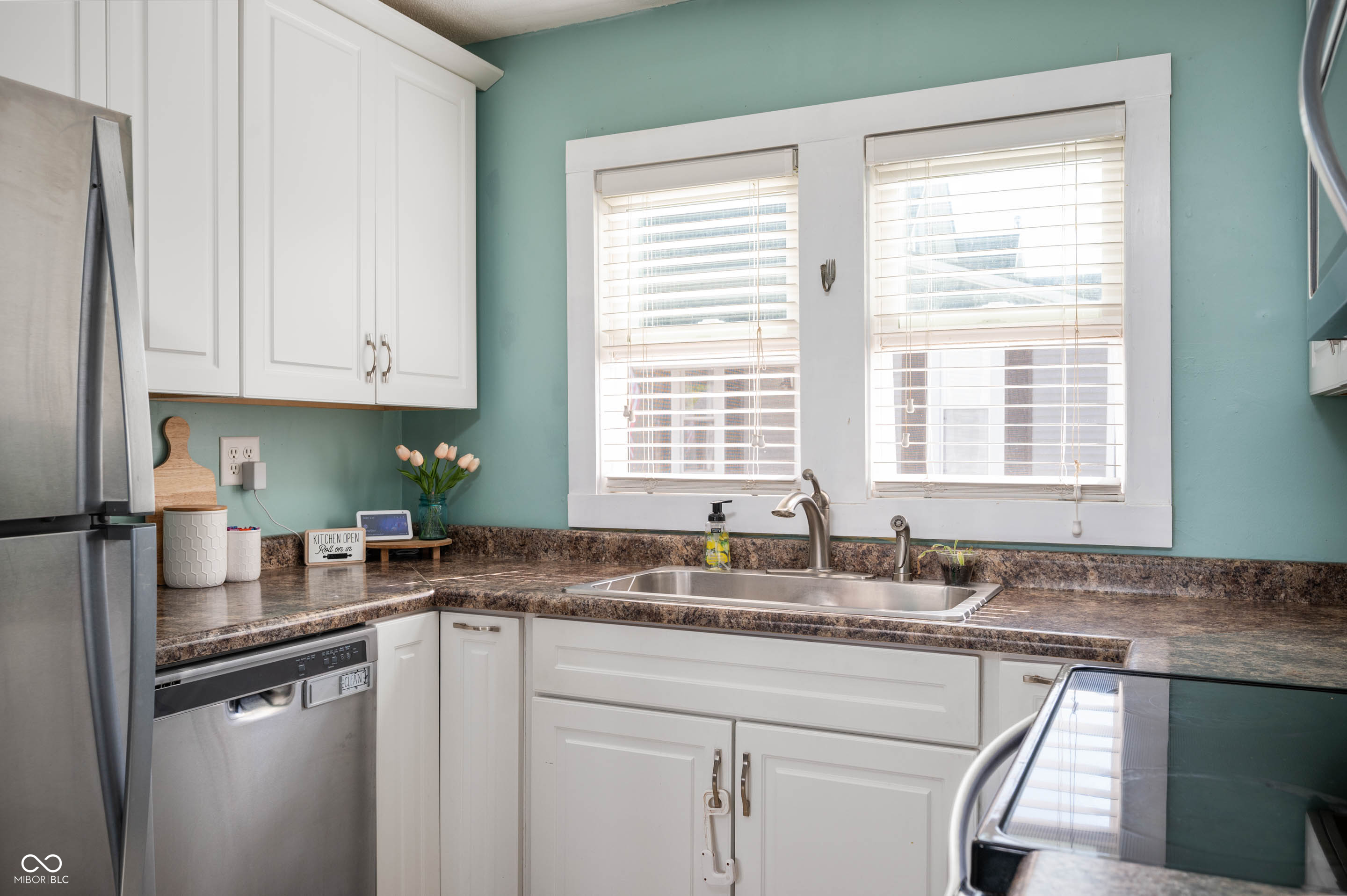 308 East High Street Pendleton, IN 46064 - Photo 8 of 25