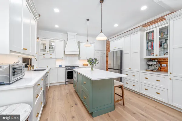 $605,000 | 1800 East Pratt Street, Baltimore, MD 21231