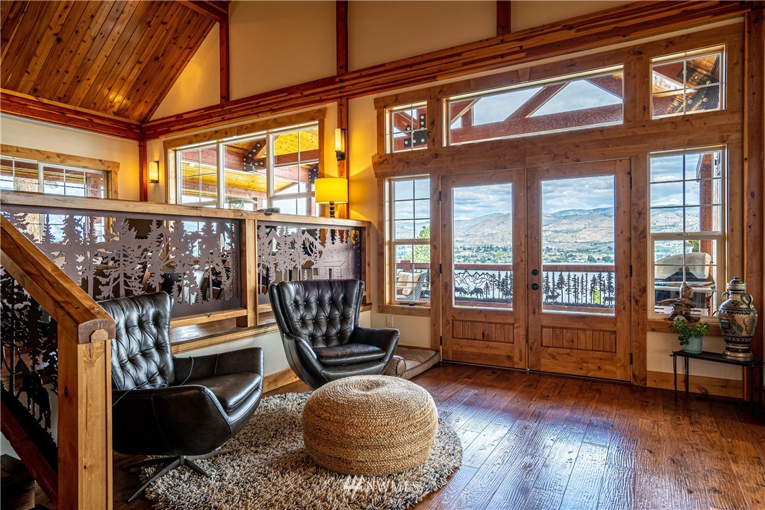 4135 South Lakeshore Road Chelan, WA 98816 - Photo 5 of 9 Gallery Image 5