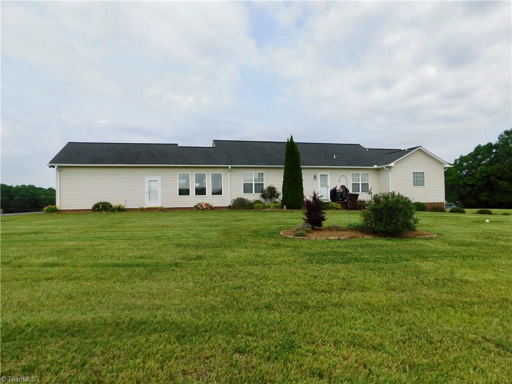 1014 Farmington Road Mocksville, NC 27028 - Photo 5 of 30 Gallery Image 5