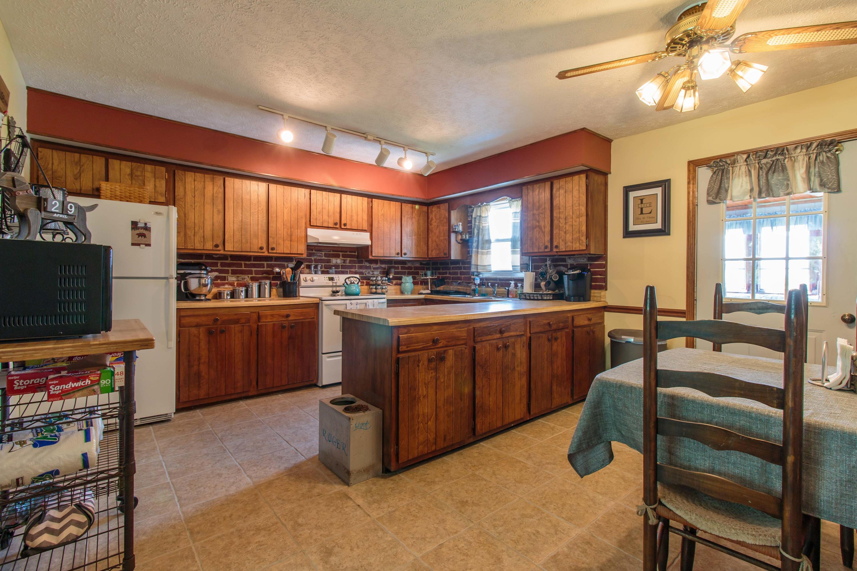 4300 Leonardsburg Road Delaware, OH 43015 - Photo 7 of 27 Gallery Image 7