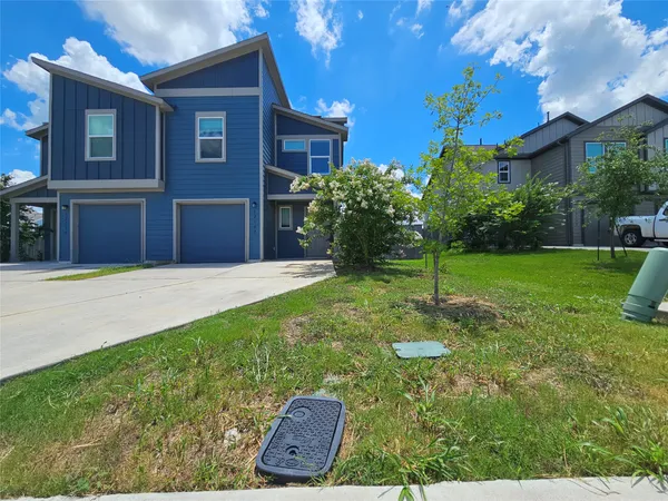 $1,795 | 12109 Short Leaf Path, Del Valle, TX 78617