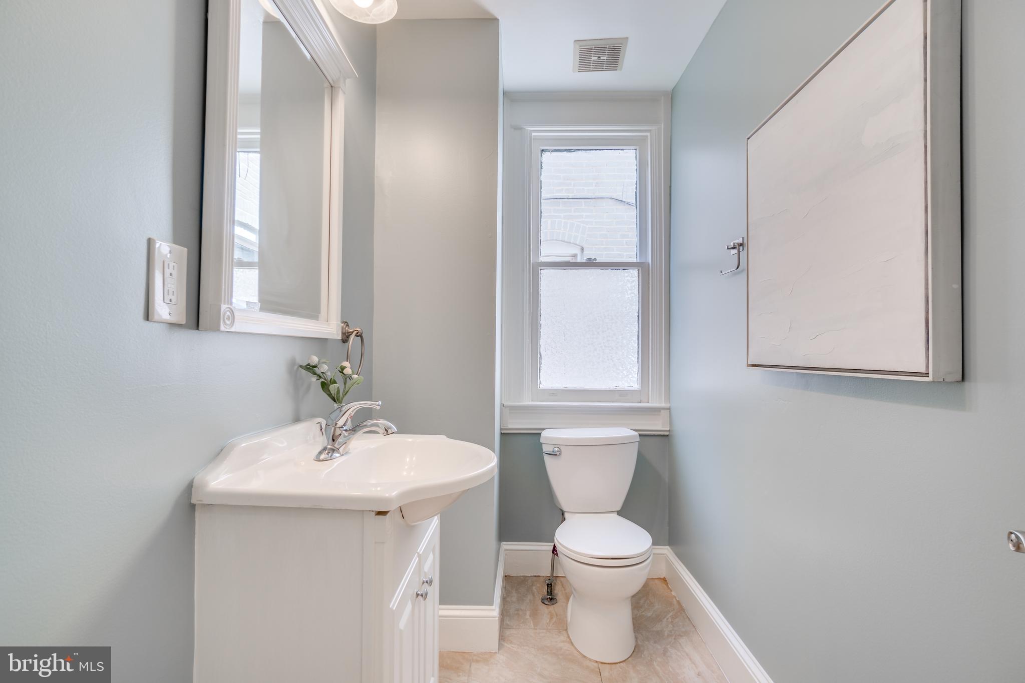 327 K Street Northeast Washington, DC 20002 - Photo 12 of 28