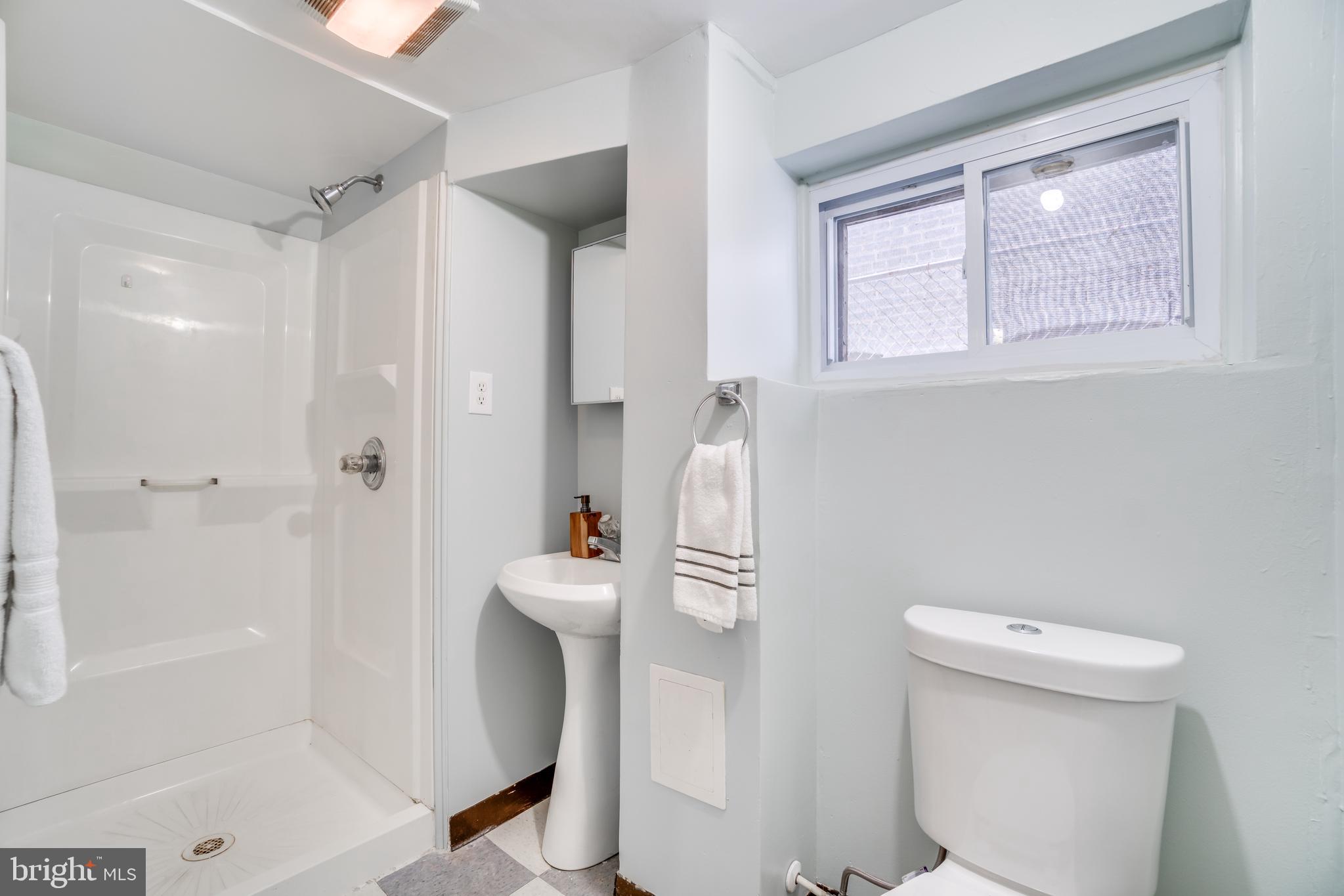 327 K Street Northeast Washington, DC 20002 - Photo 26 of 28