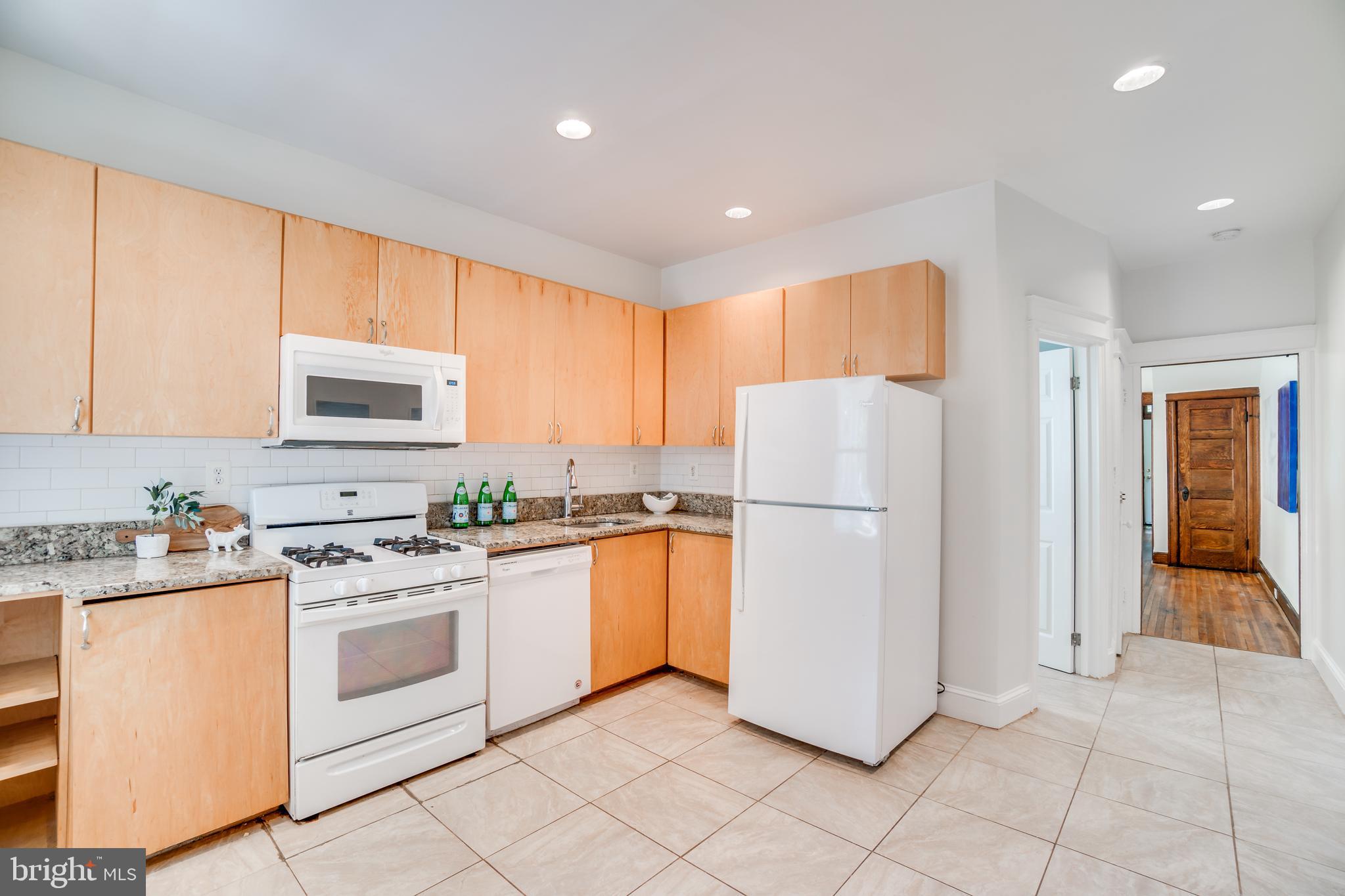 327 K Street Northeast Washington, DC 20002 - Photo 9 of 28