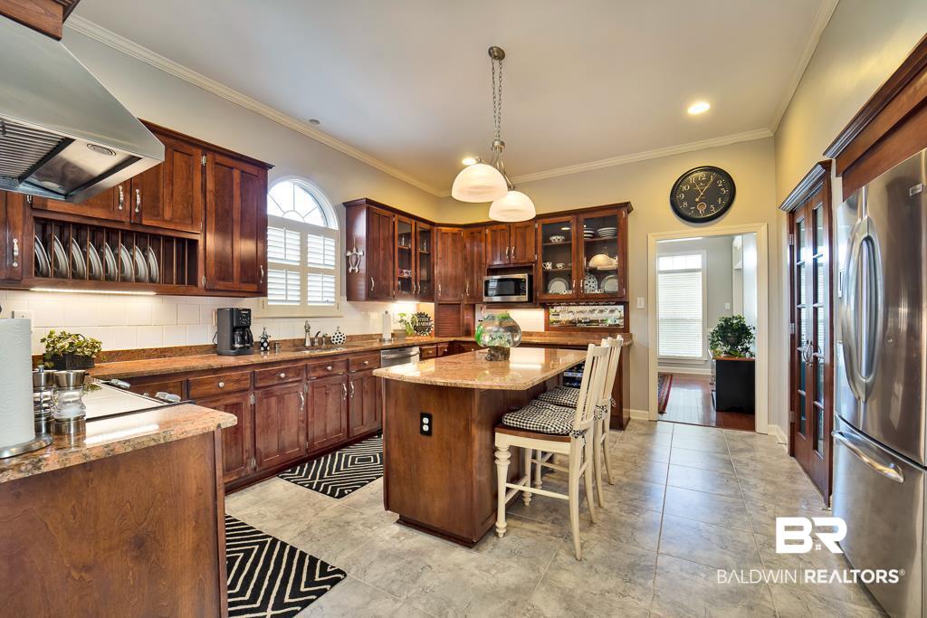 12523 Mary Ann Bch Road Fairhope, AL 36532 - Photo 9 of 41 9 Custom Cabinetry w. Und