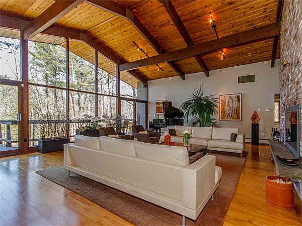 43 Scotch Pine Road Weston, MA 02493 - Photo 2 of 20