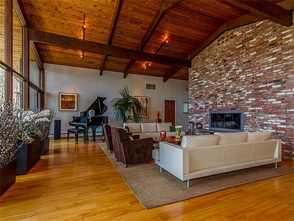 43 Scotch Pine Road Weston, MA 02493 - Photo 3 of 20