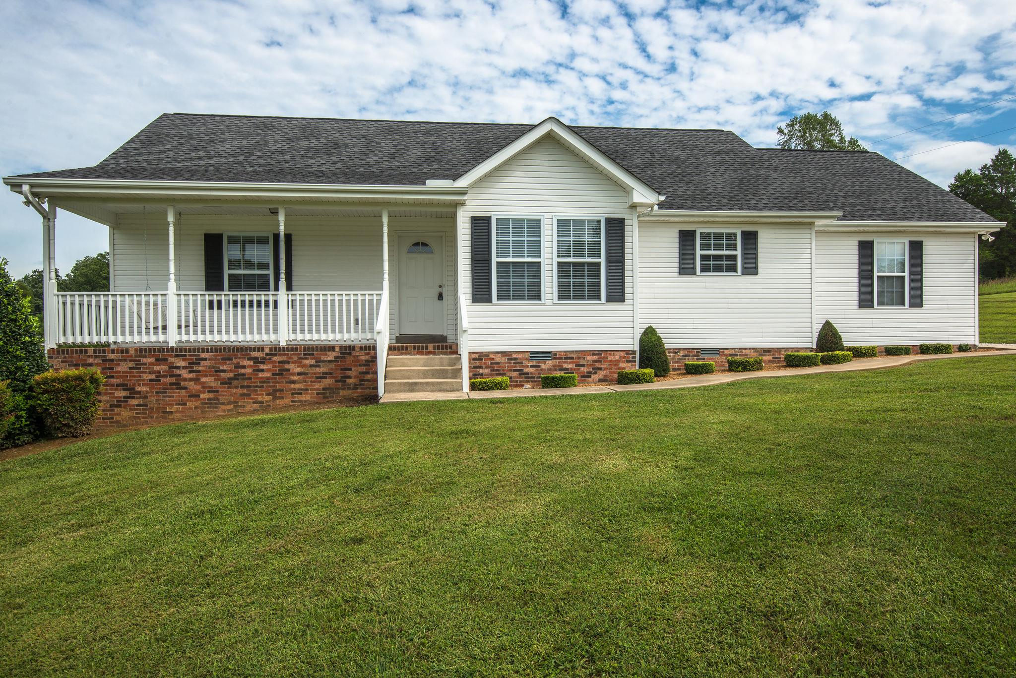 911 Franklin Road Charlotte, TN 37036 - Photo 17 of 30 Great Curb Appeal