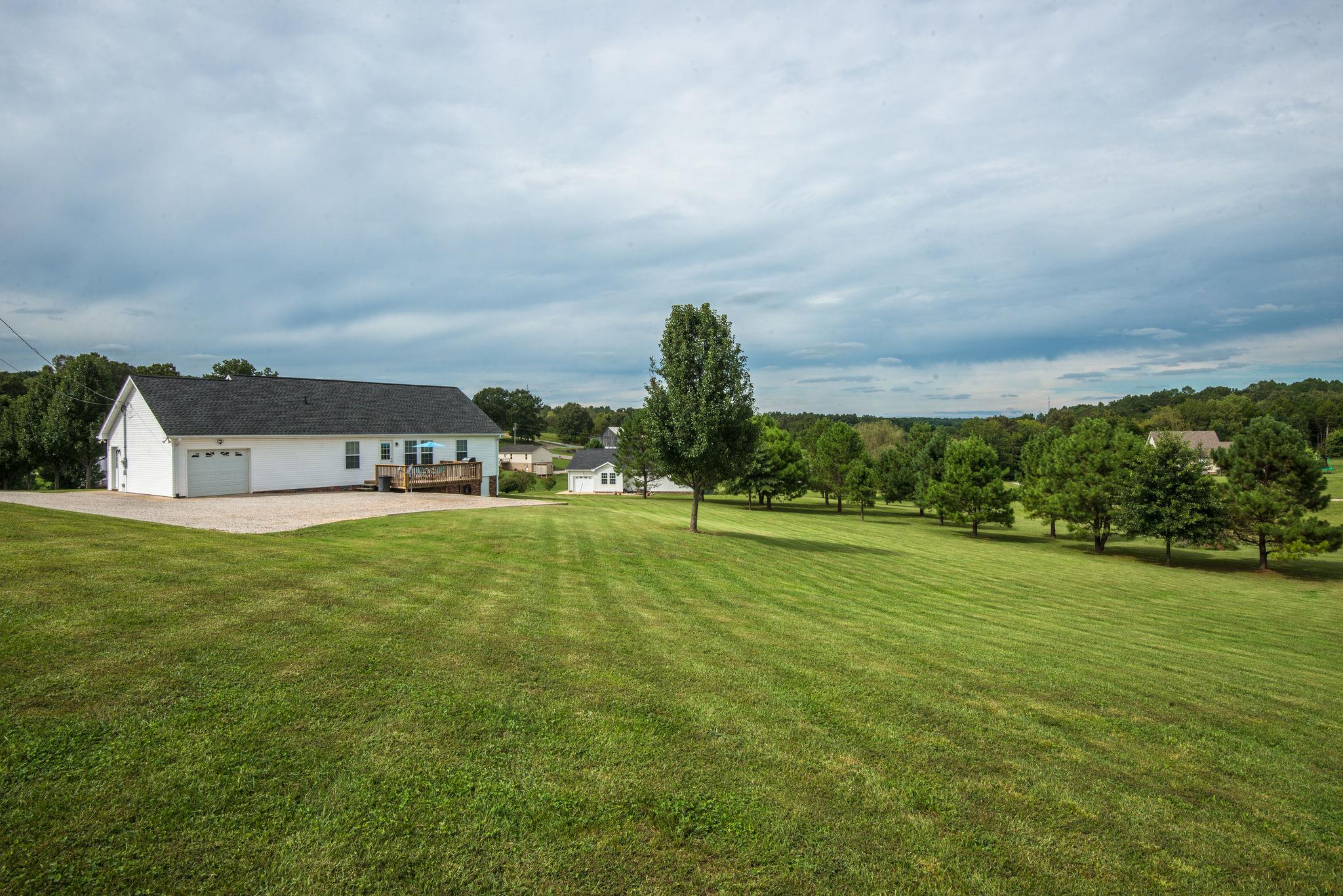 911 Franklin Road Charlotte, TN 37036 - Photo 20 of 30 Perfect Space for Entertaining