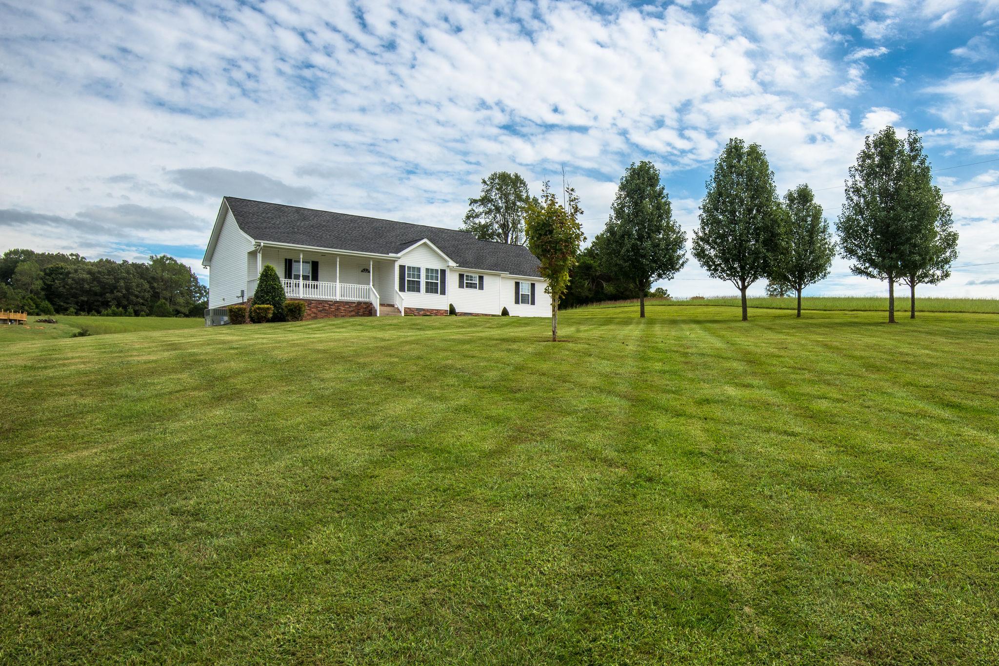 911 Franklin Road Charlotte, TN 37036 - Photo 4 of 30 Beautiful Park Like Yard