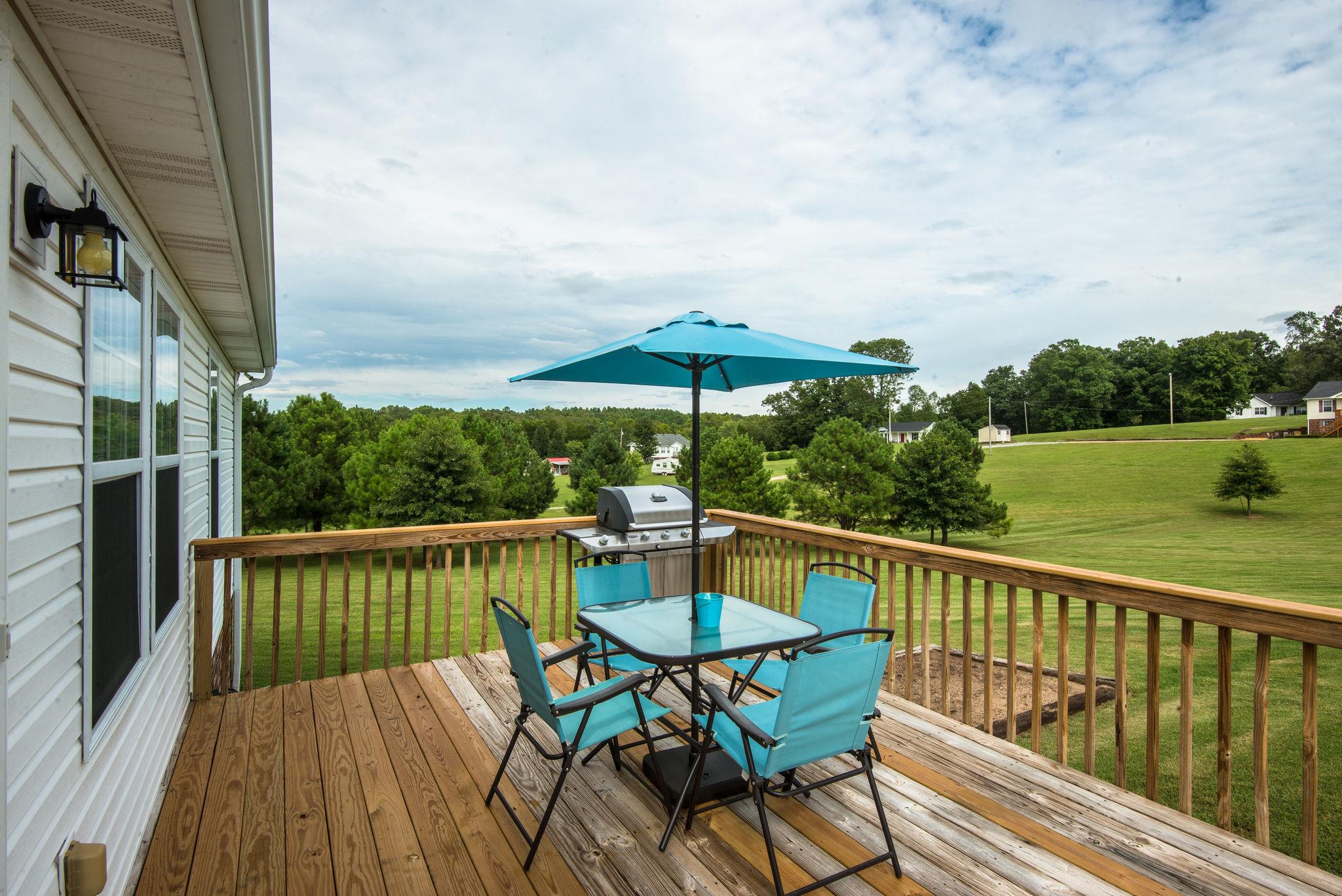 911 Franklin Road Charlotte, TN 37036 - Photo 9 of 30 Deck w/ Breathtaking Views