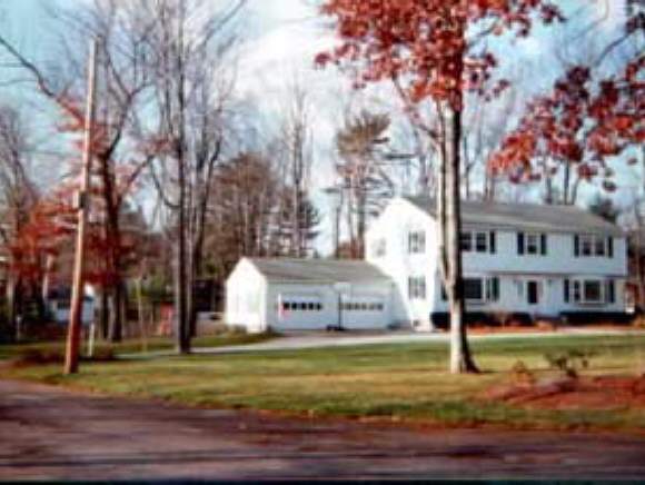 5 Shakespeare Road Nashua, NH 03062 - Photo 1 of 4
