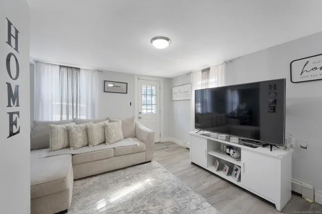 $775,000 | 90 Courtland Hill Street, Stamford, CT 06906