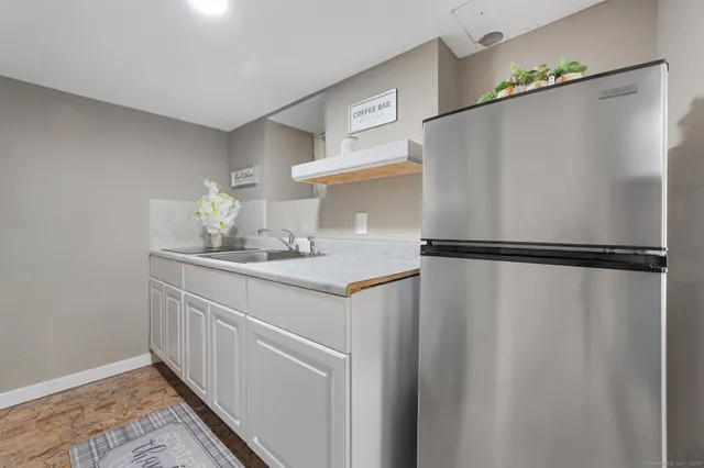 $775,000 | 90 Courtland Hill Street, Stamford, CT 06906