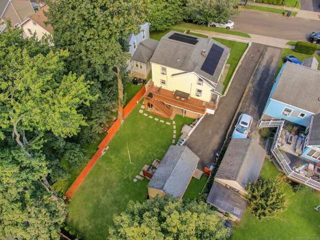 $775,000 | 90 Courtland Hill Street, Stamford, CT 06906