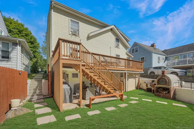 $775,000 | 90 Courtland Hill Street, Stamford, CT 06906