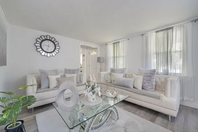 $775,000 | 90 Courtland Hill Street, Stamford, CT 06906