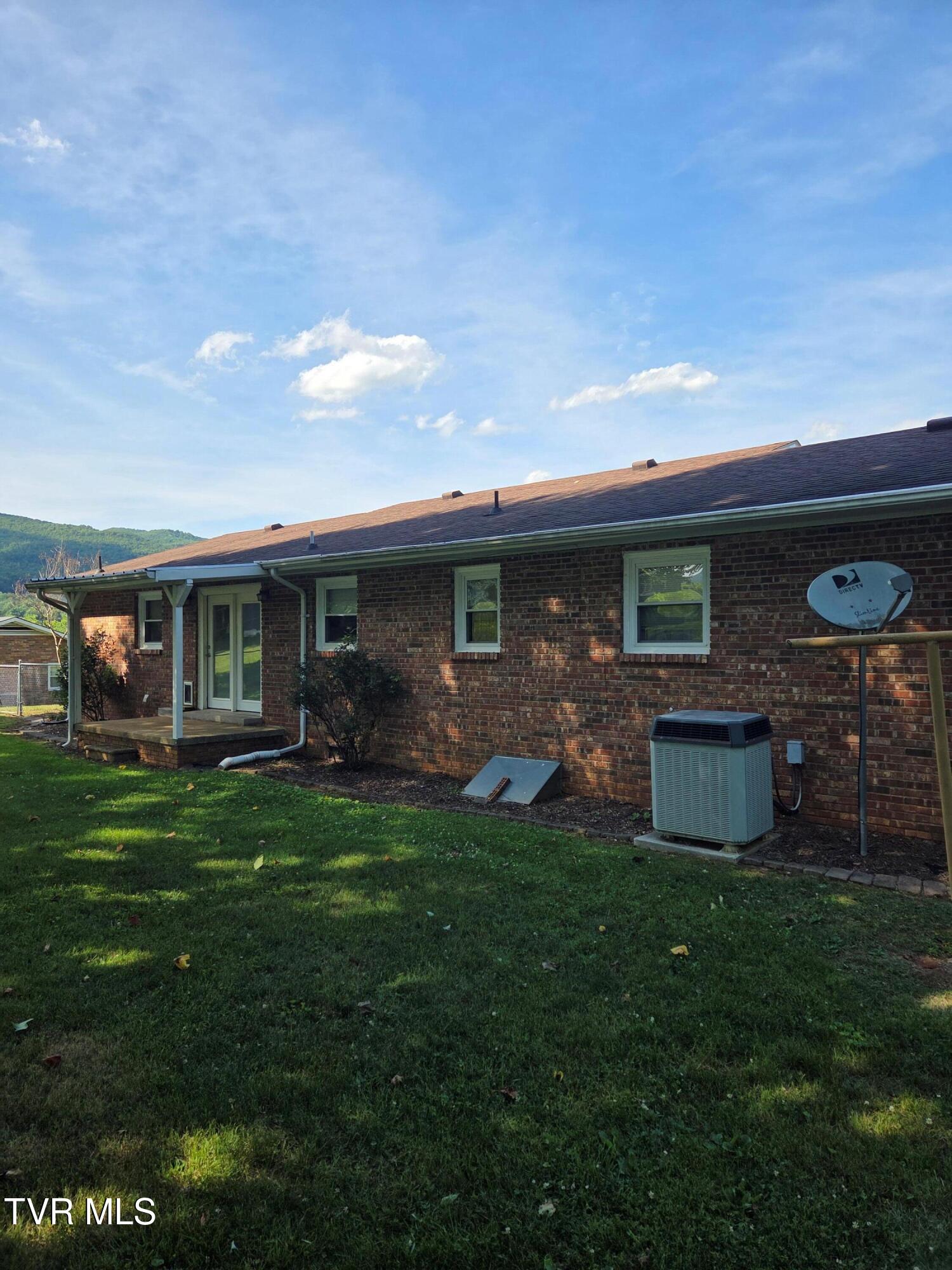 130 Unaka Subdivision Road Elizabethton, TN 37643 - Photo 14 of 24 130 HVAC