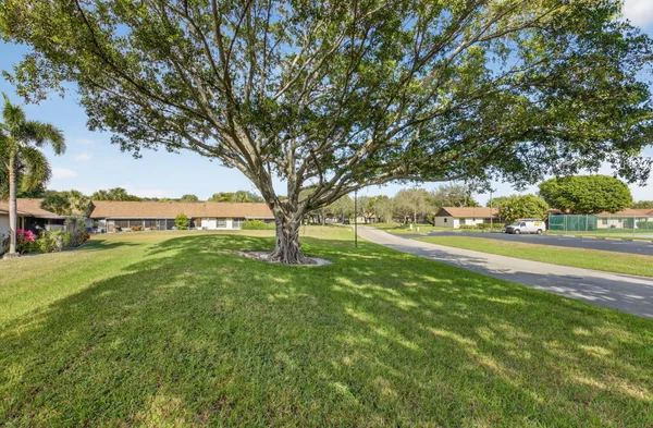 $289,000 | 28 Vía De Casas Norte, Unit 28, Boynton Beach, FL 33426